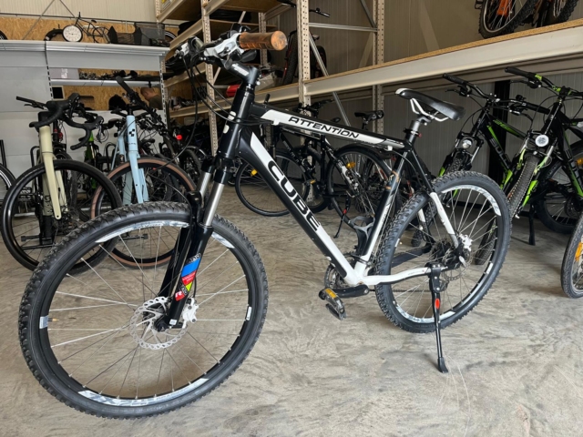 Cube Attention 26 Zoll