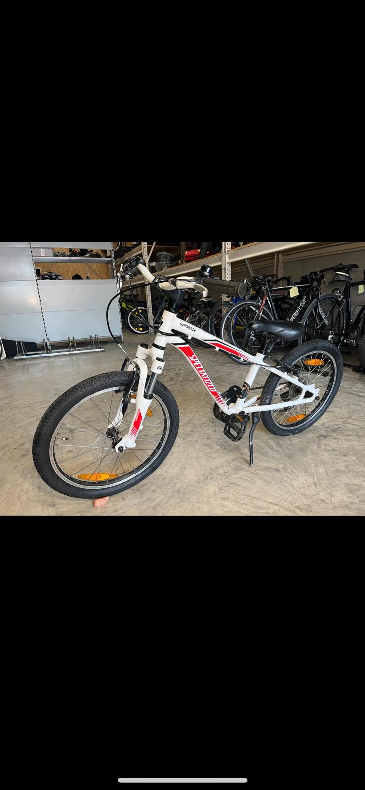 Specialized Hotrock 20 Zoll – Bild 2