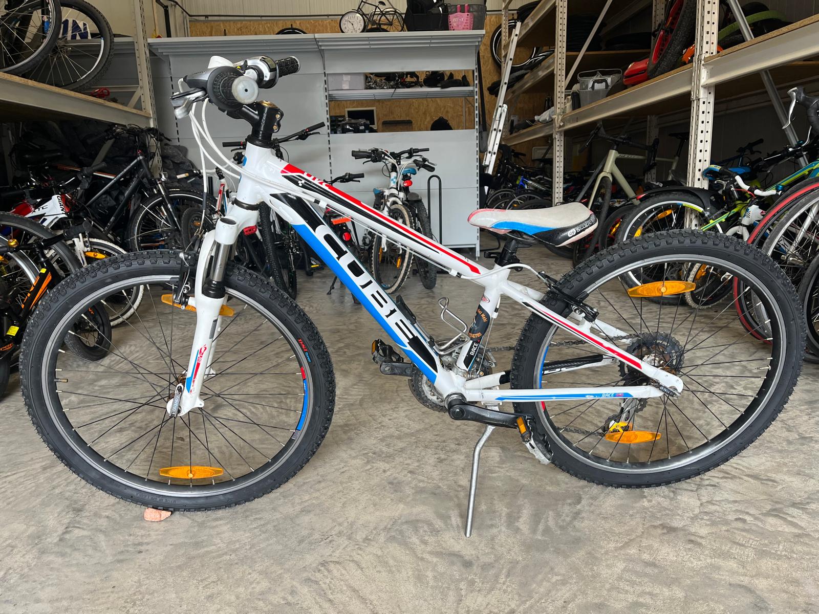Cube Race 24 Zoll Weiß/Rot – Bild 6